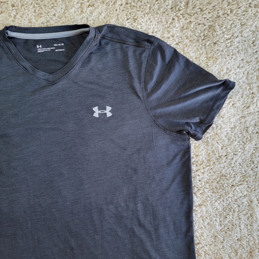 Under Armour Mens V-Neck T-Shirt HeatGear Gray Loose Fit Size Medium - Picture 4 of 9